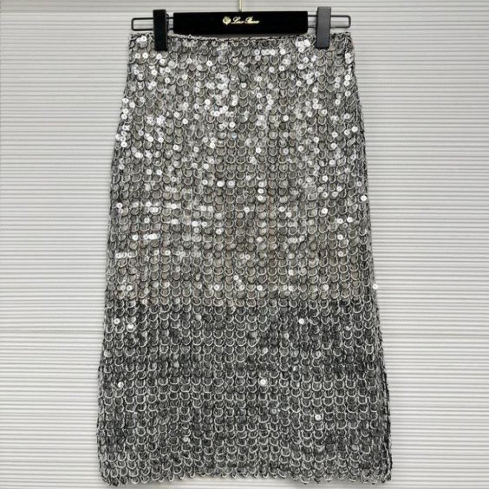 beautiful metallic sequin skirt, fully lined